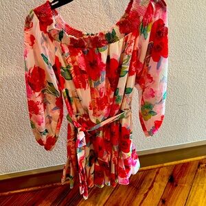 Flying tomato
Romper